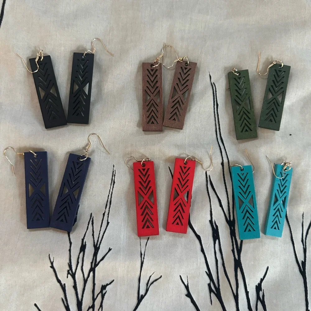 Wooden boho earrings, laser cut geometric botanical patterns, lightweight - Picture 13 of 14